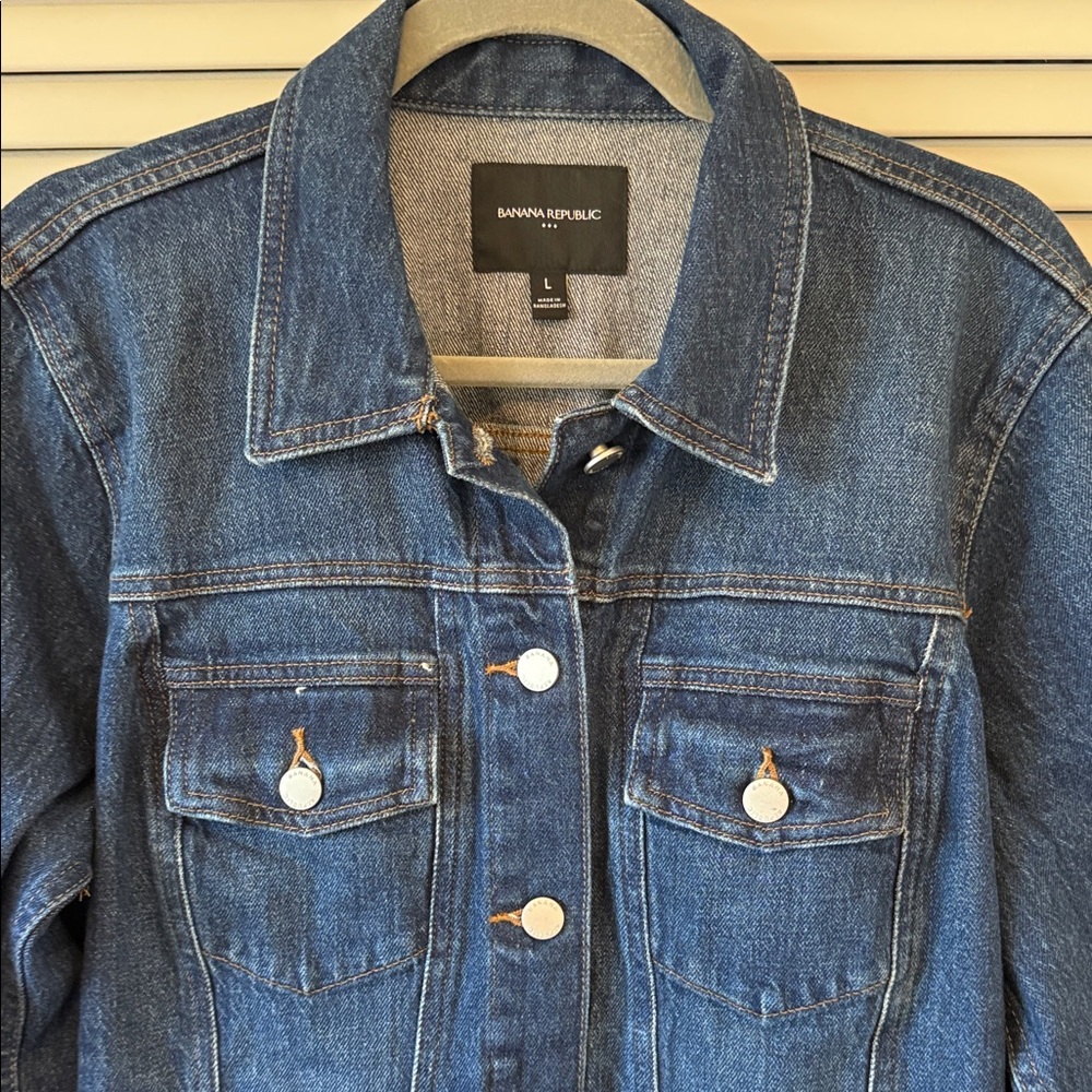 Banana Republic Dark Blue Jean Jacket Size Large NWOT - Picture 2 of 9